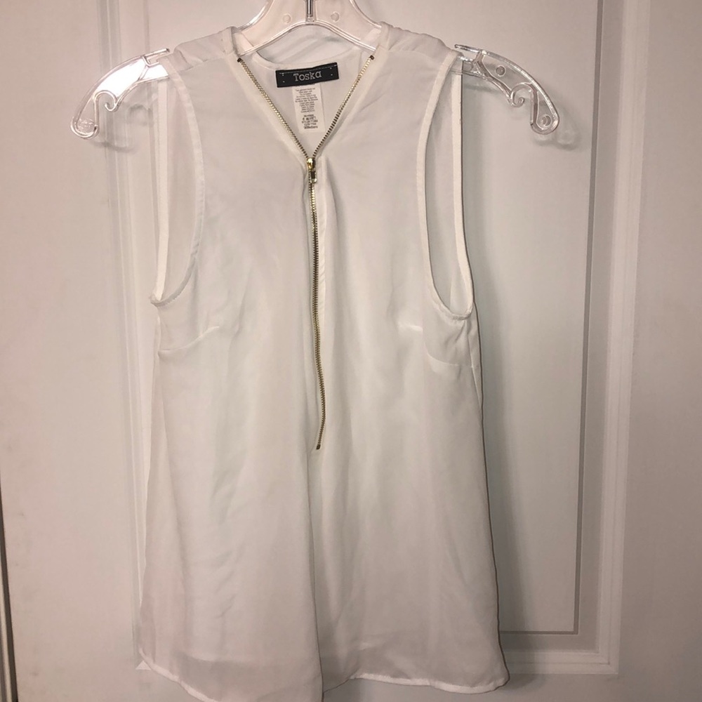 FREE WITH ANY BUNDLE Zip up white tank - Picture 2 of 3